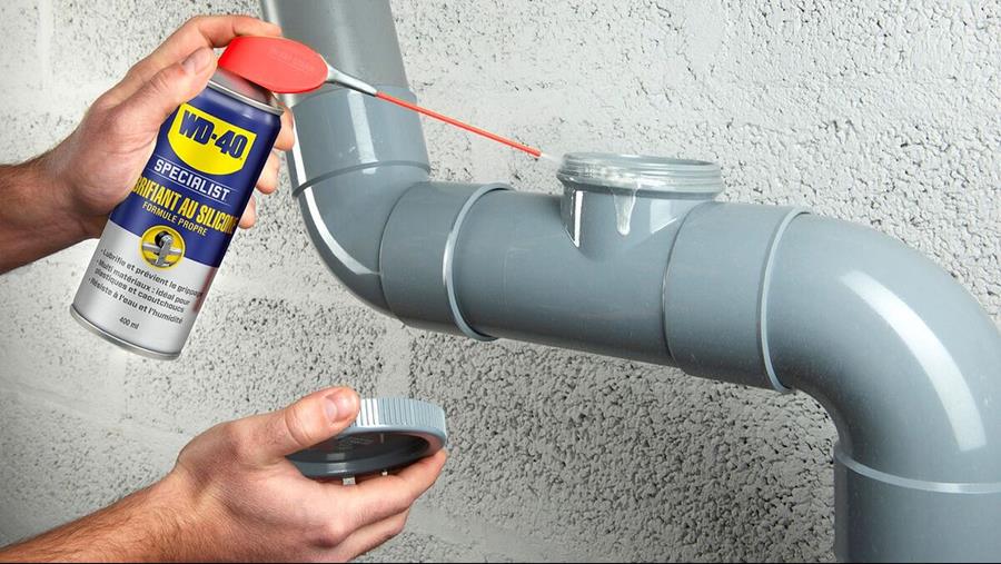 WD-40 Specialist® pour le montage et le remplacement d'un siphon