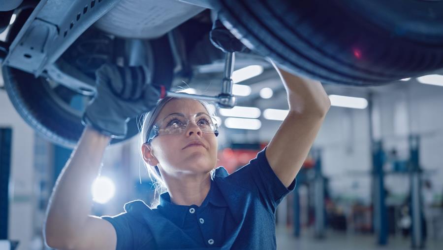 Ruim 1 op 3 automobilisten weet niet hoe je een band moet wisselen