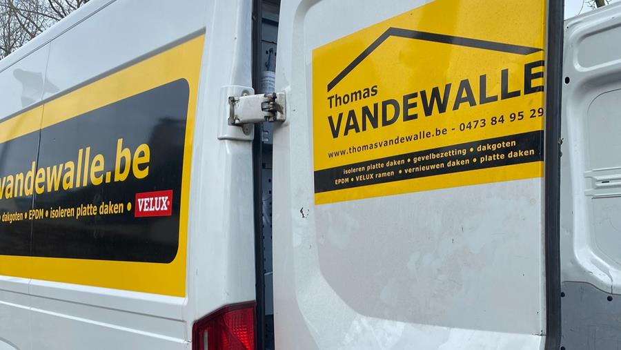 Le couvreur Thomas Vandewalle ne craint pas les intempéries