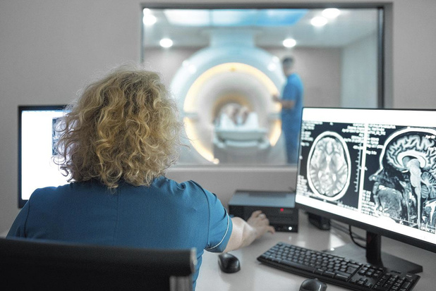 Ereloonsupplementen op scans in dalende lijn 