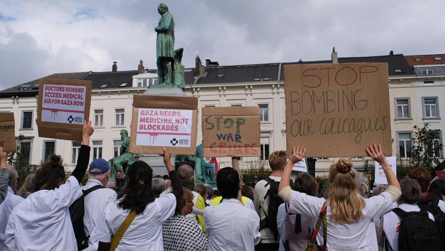 “Voedsel en medische zorg zijn geen wapens”