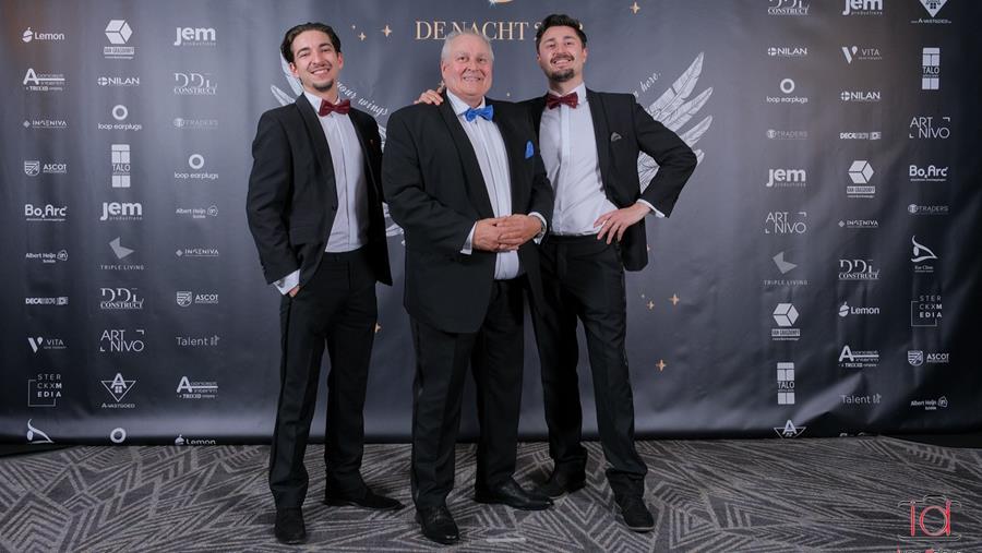 C'est la fête chez The Gift & Card Company!