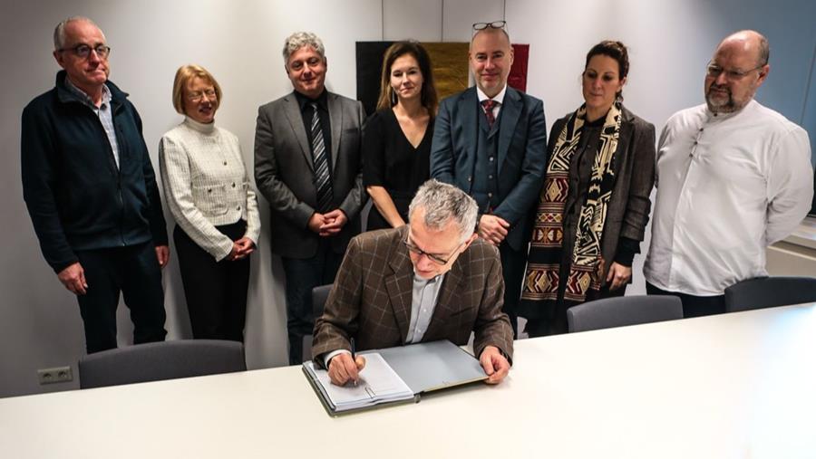 Vandenbroucke a signé le plan stratégique 2025-2029 du SPF Santé