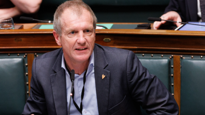 Euthanasie dans les cas de démence : Vooruit demande à la ministre Verlinden d'agir