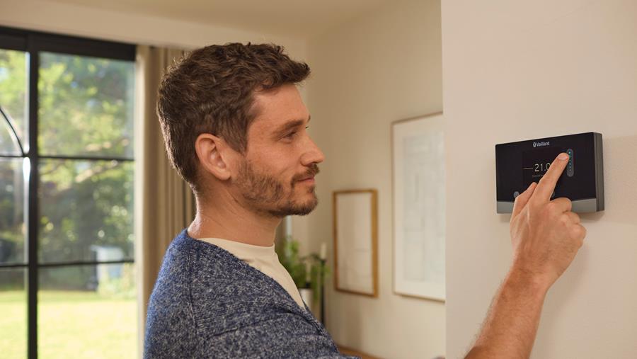 Régler la courbe de chauffe de la chaudière gaz plus bas aide aussi à économiser du CO2