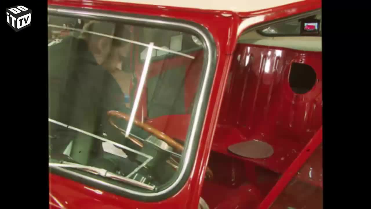 L'ANCETRE ANGLAISE 38 - L'ALTERNATEUR