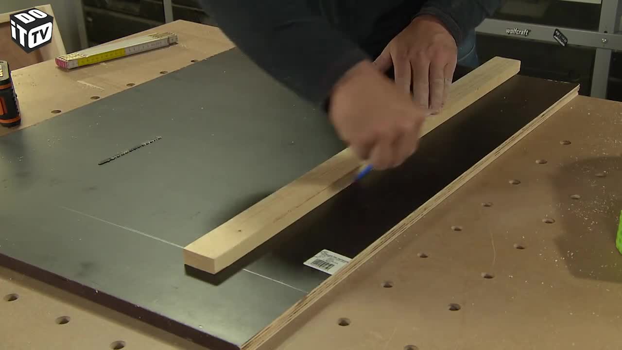 FAITES UN GUIDE POUR VOTRE SCIE SAUTEUSE